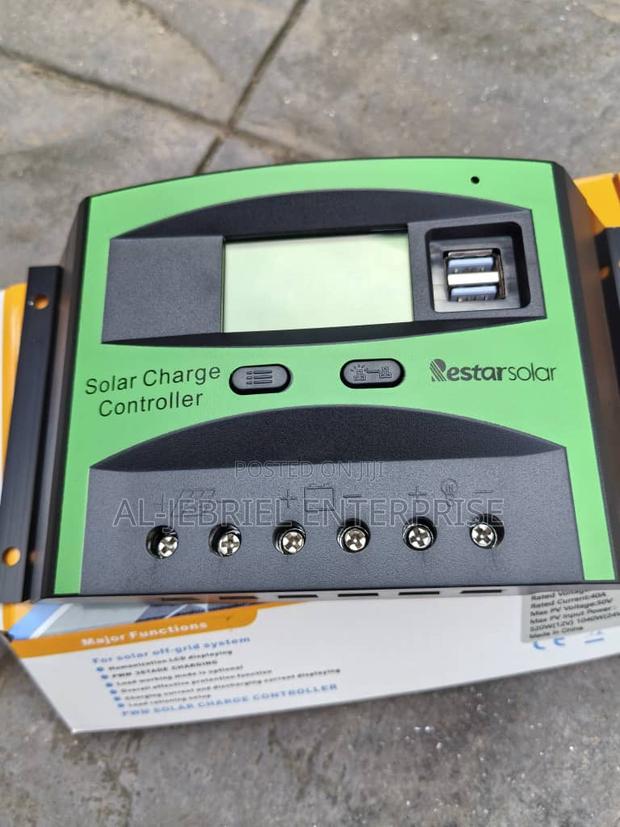40amps Solar Charge Controller · Photo 1