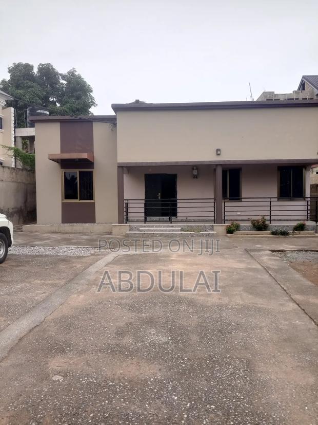 Self Compound for Rent · Photo 2