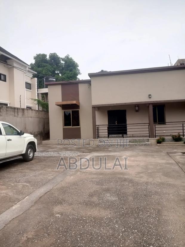 Self Compound for Rent · Photo 3