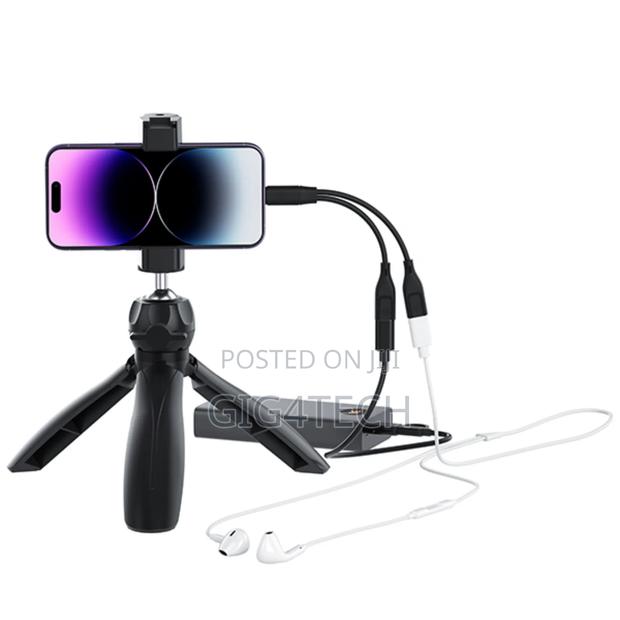 Comica Duc-Ln Usb-C to Lightning Charging Audio 2-in-1 Adapter · Photo 5