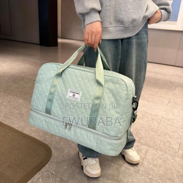 Expandable Travel Luggage Bag · Photo 4