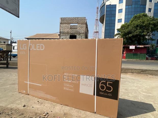 The Cinematic Giant: Lg 65” Ai Tv in Full Royal Glory · Photo 1