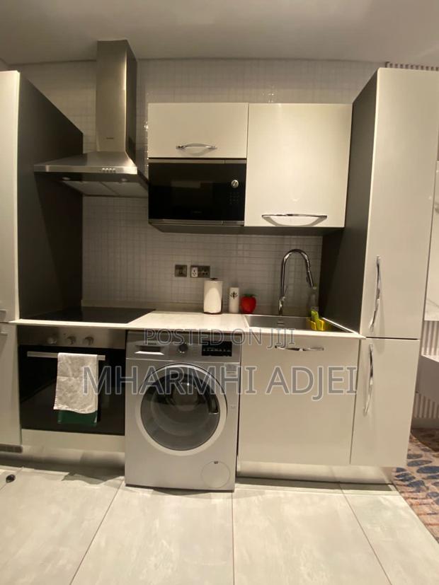 Apartment for Short Long Stay Price Stated Is for a Night Stay · Photo 5