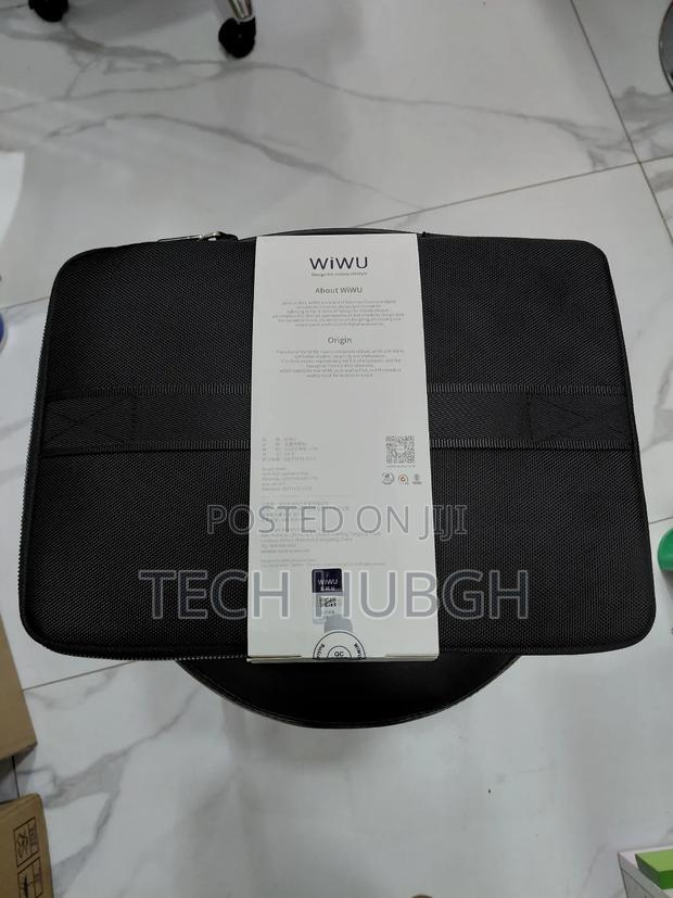 Hali Laptop Bag · Photo 2