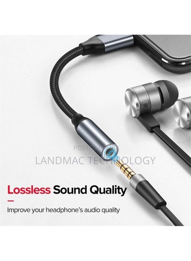Apple Lightning 3.5mm Audio Cable Dac Digital · Photo 3