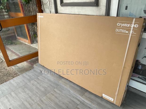 Vintage Royal Viewing Samsung 85” Crystal Clarity · Photo 1