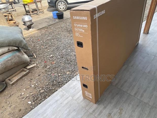 Timeless Samsung Craftsmanship Crystal Uhd 85” · Photo 1