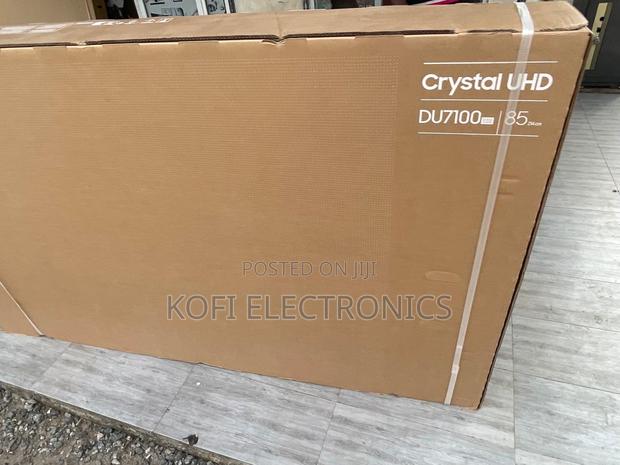 Epic-Size Home Cinema Samsung Crystal 85” · Photo 2