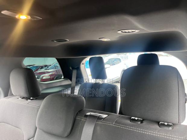 Ford Explorer XLT 4x4 2020 Silver · Photo 7