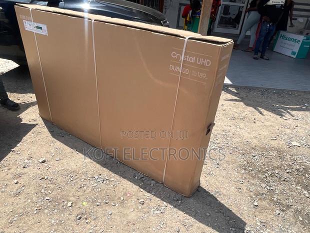 The Grand Display Samsung 75” Crystal Magic · Photo 1
