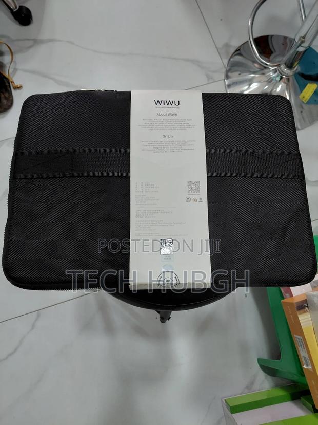Hali Wiwu Laptop Bag · Photo 2