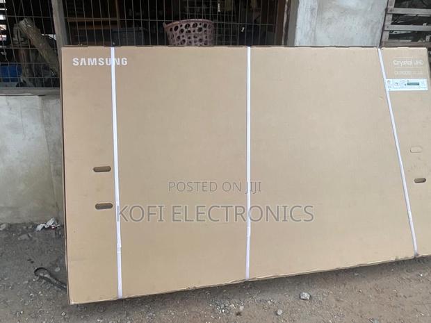 Samsung 98” Grandmaster Uhd Vintage Prestige Edition · Photo 1