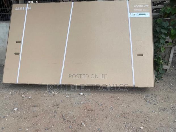 Samsung 98” Retromajesty Ultra Hd Supreme Legacy Model · Photo 1
