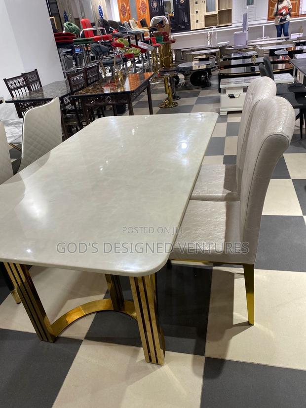 Modern and Classic 6 Seater Marble Dinning Set · Photo 1