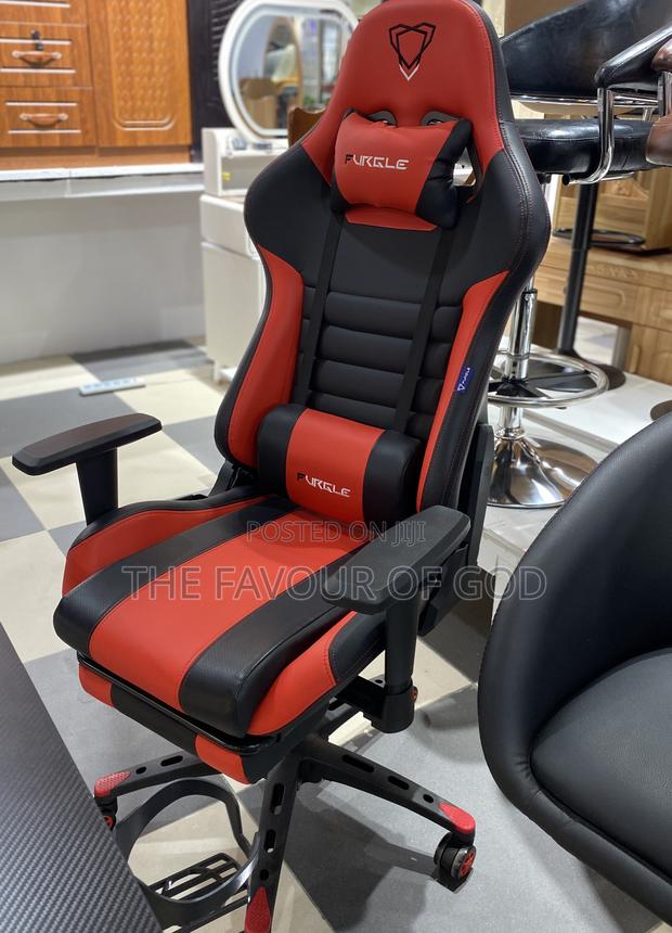 A Strong Made and Heavy Gaming Chair · Photo 2