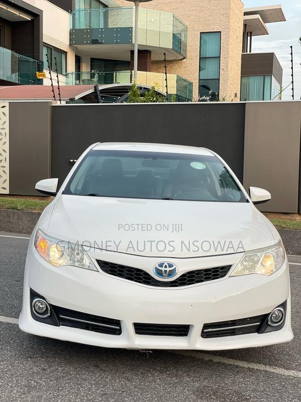 Toyota Camry SE Sport 4dr Sedan w/Prod. End 11/13 (2.5L 4cyl 6A) 2014 · Photo 5