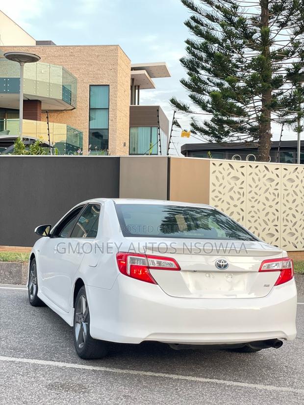 Toyota Camry SE Sport 4dr Sedan w/Prod. End 11/13 (2.5L 4cyl 6A) 2014 · Photo 8