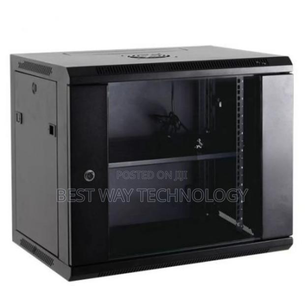 9u Cabinet With Fan · Photo 3