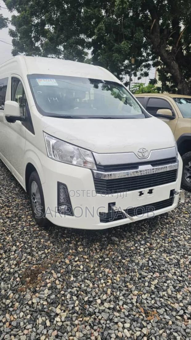 New Toyota HiAce 2025 White · Photo 1