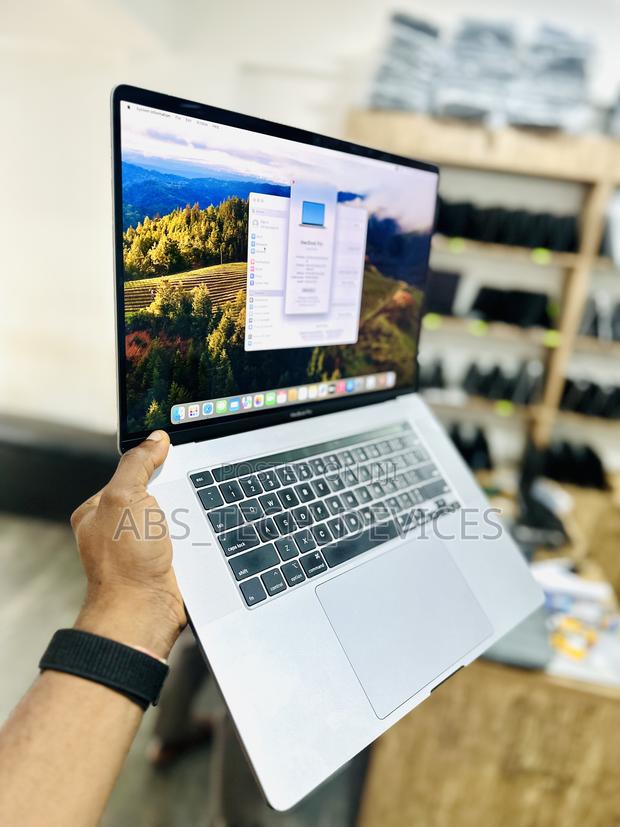 Laptop Apple MacBook Pro 2019 16GB Intel Core i9 SSD 1T · Photo 1