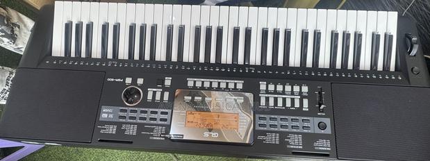 GLS PSR 500 Keyboard · Photo 1