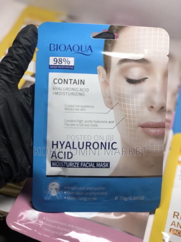 10 PCS Medicated Face Sheet Masks · Photo 3