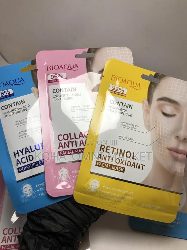 10 PCS Medicated Face Sheet Masks · Photo 1