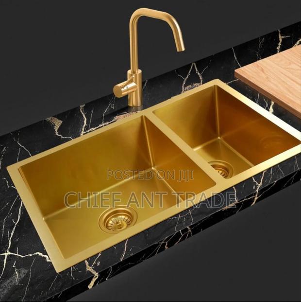 Double Gold Sink · Photo 1