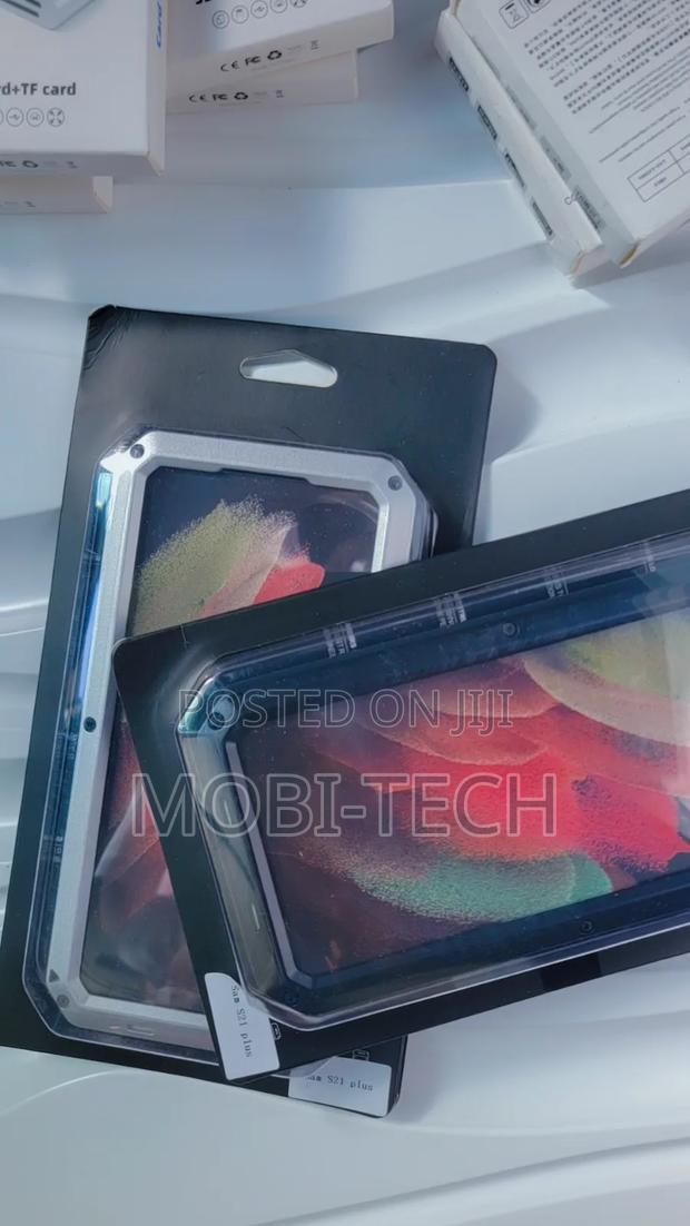 Heavy-Duty, Shockproof Metal Case for Samsung Galaxy S21+ (Plus) 5g · Photo 5
