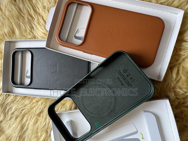 Genuine Magsafe Leather Case For iPhone 17pro / 17pro Max · Photo 3