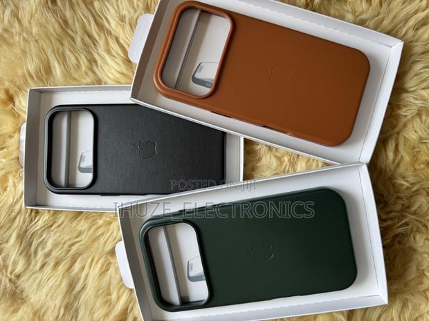 Genuine Magsafe Leather Case For iPhone 17pro / 17pro Max · Photo 2