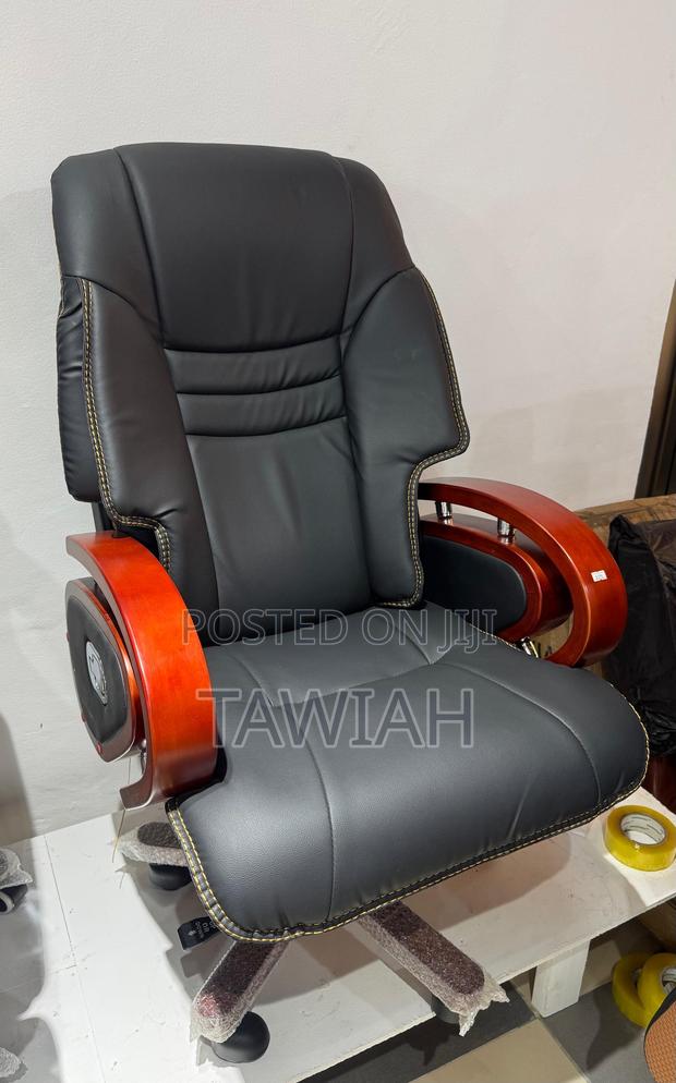 Luxury Office Chairs · Photo 3