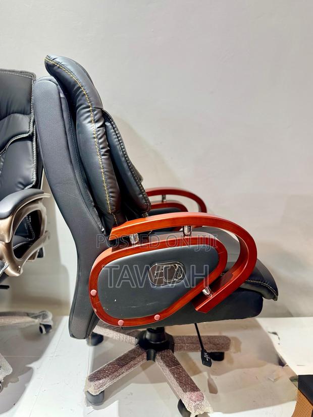 Luxury Office Chairs · Photo 2