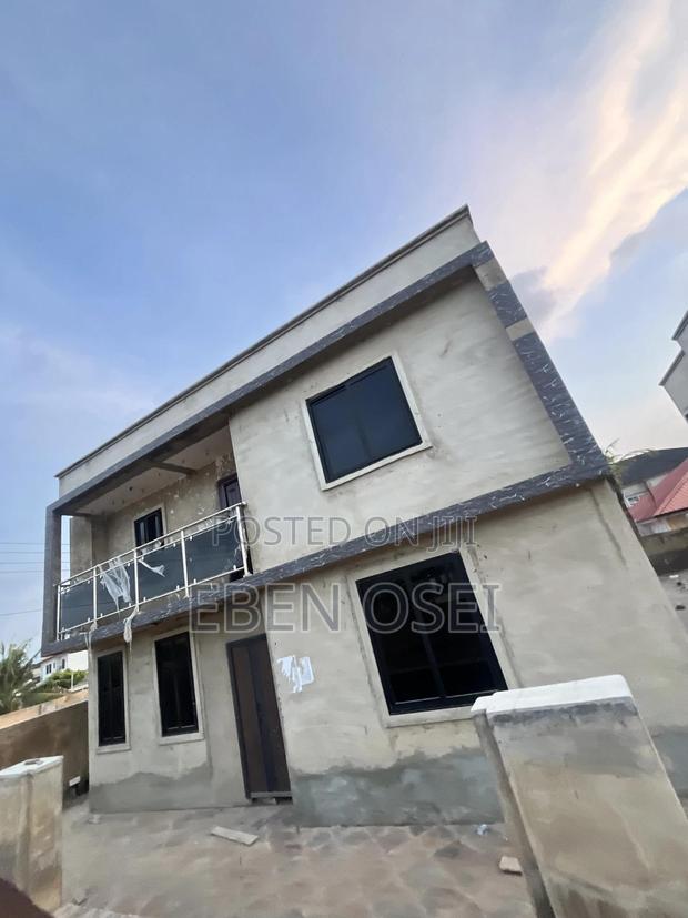 4bdrm House in Dansoman for sale · Photo 2