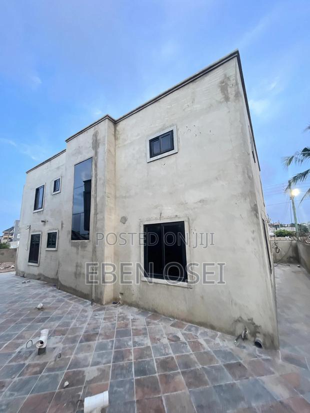4bdrm House in Dansoman for sale · Photo 4