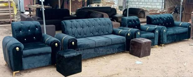 King Sofa for Living Room · Photo 1