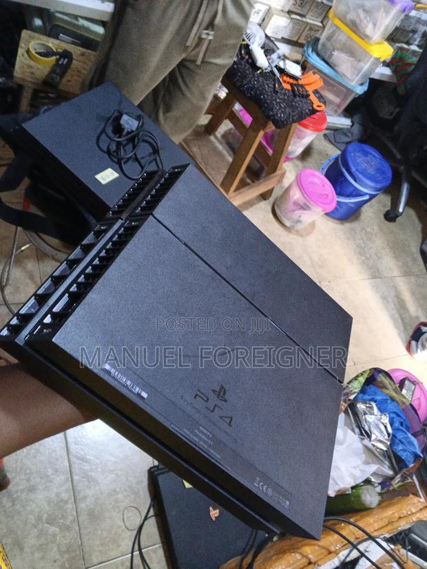 Ps4 Jailbreak 2300 With 8 Games · Photo 2