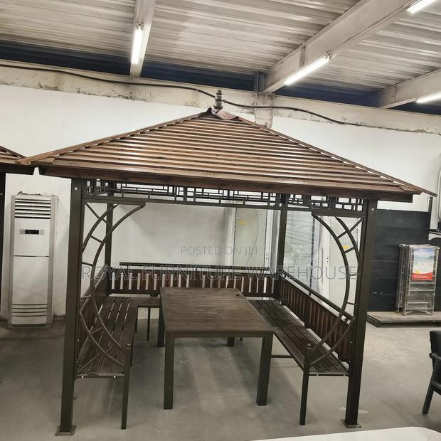 Pergola (Summer Hut) 6 Meter Square · Photo 1