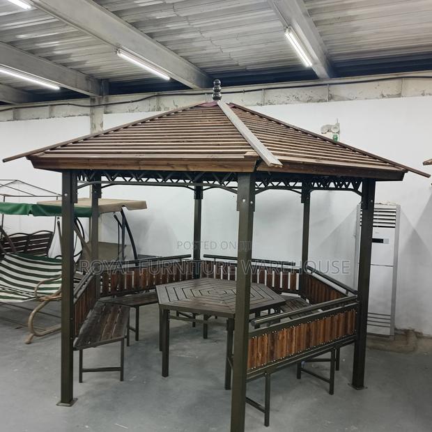 Regular Hexagon Shaped Pergola Summer Hut · Photo 2