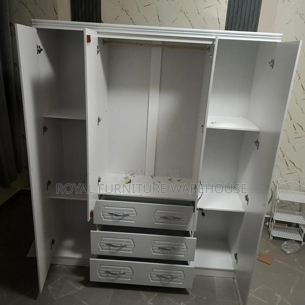 4 Doors Mercedes Benz Design Wardrobe · Photo 2