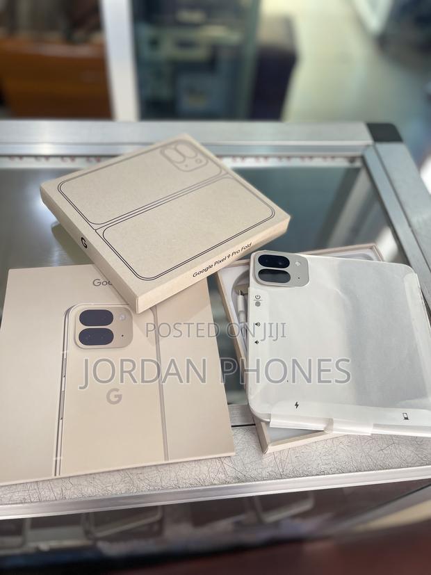 New Google Pixel 9 Pro Fold 256 GB Gold · Photo 2