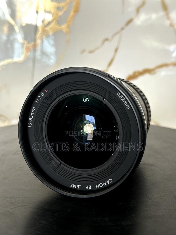 Canon 16-35nm F2.8 Ii Lens 99% New · Photo 3