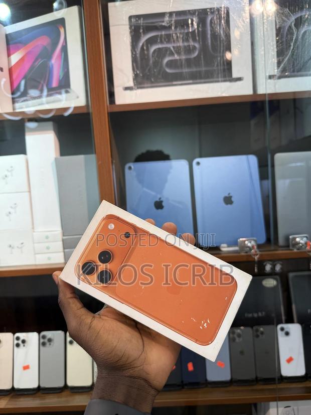 New Apple iPhone 17 Pro Max 512 GB Orange · Photo 2