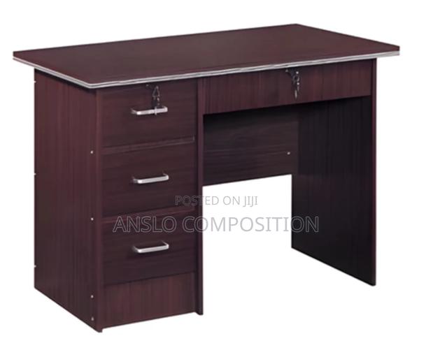 Modern Computer Desk · Photo 1