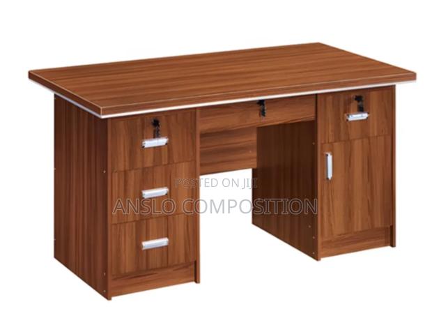Markable Computer Table · Photo 1