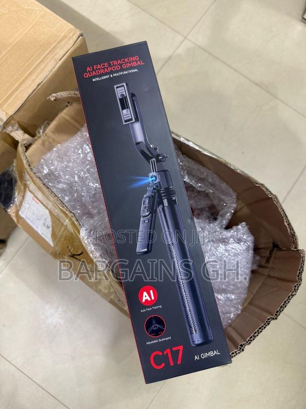 C17 Ai Gimbal With Face Tracker and Tripod Stand · Photo 1