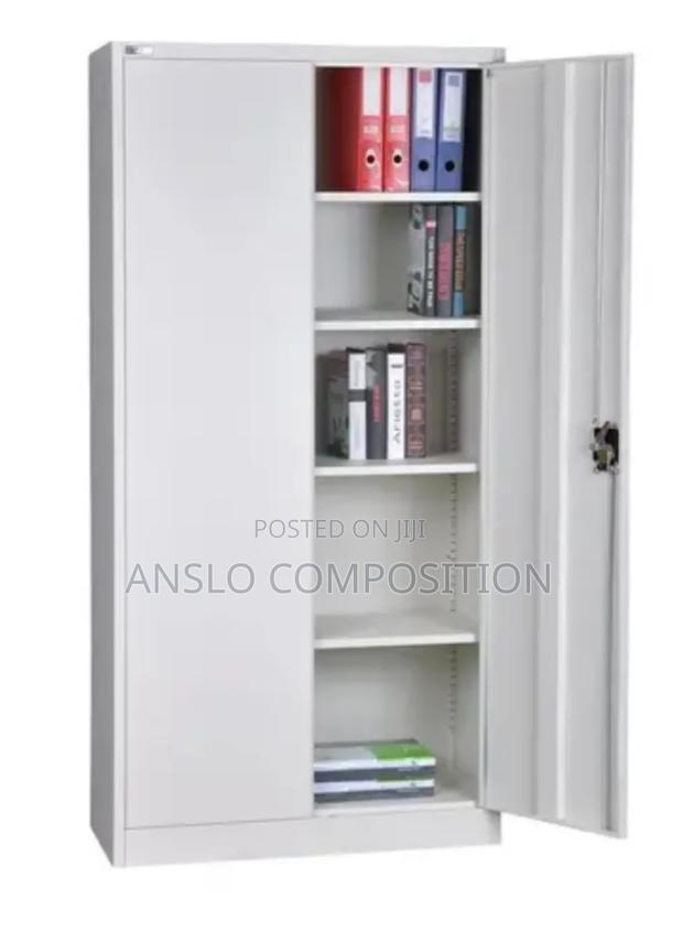 Five Shelves Metal Cabinet · Photo 1