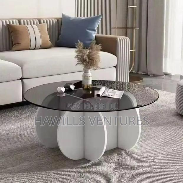 Modern Center Table · Photo 1
