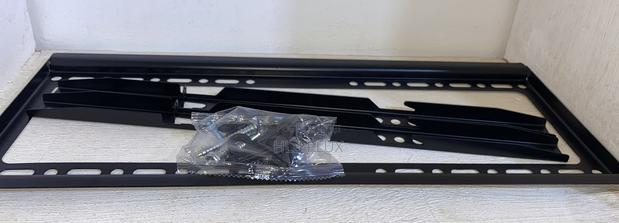 Costa 26”-63” Wall Mount · Photo 2