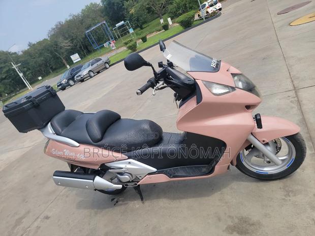 Honda Gold Wing 2012 Beige · Photo 3